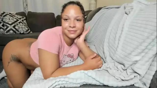 Image 12 of lisaloves6ix9 Stream on Chaturbate on 25 days ago