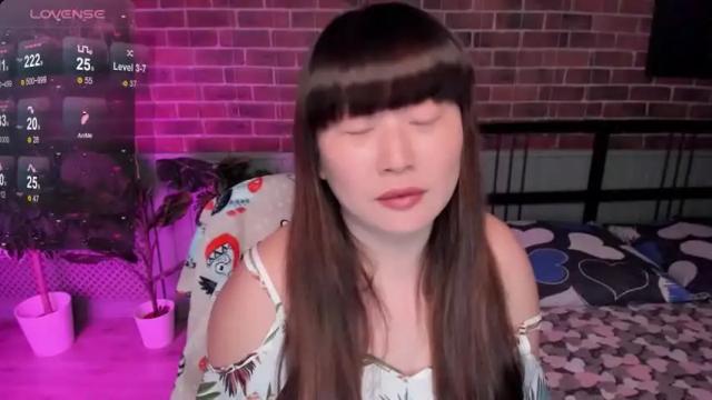 Image 11 of lisameoww Stream on Chaturbate on 14 months ago