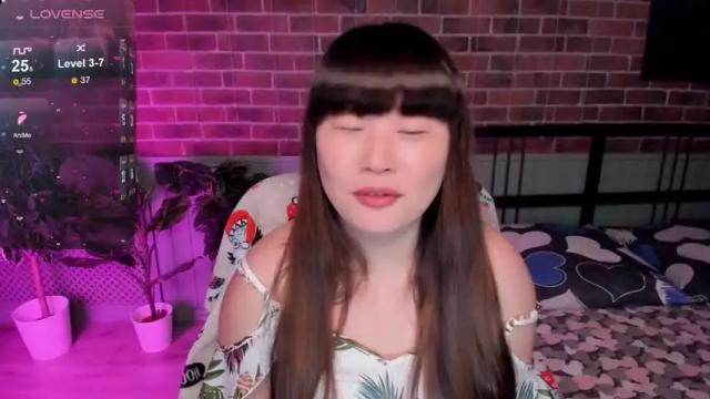 Image 3 of lisameoww Stream on Chaturbate on 14 months ago