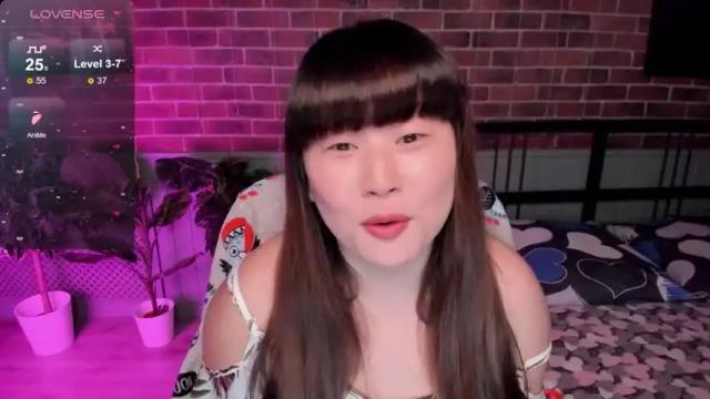 Image 8 of lisameoww Stream on Chaturbate on 14 months ago