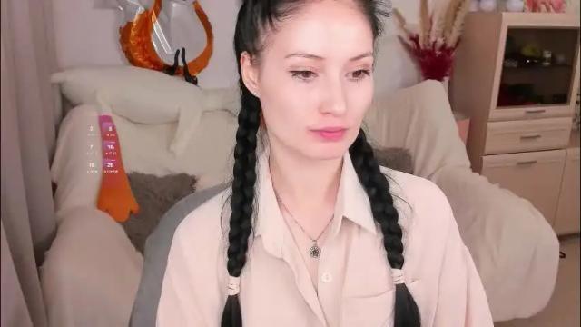 Image 2 of lisamooore Stream on Chaturbate on 1 month ago