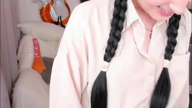 Image 4 of lisamooore Stream on Chaturbate on 1 month ago