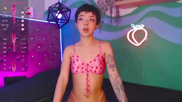 Image 8 of lisathomm2023 Stream on Chaturbate on 17 months ago
