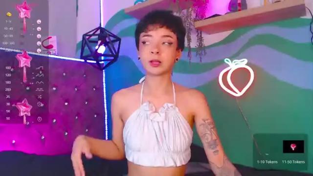 Image 10 of lisathomm2023 Stream on Chaturbate on 16 months ago