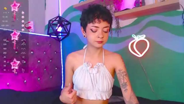 Image 8 of lisathomm2023 Stream on Chaturbate on 16 months ago