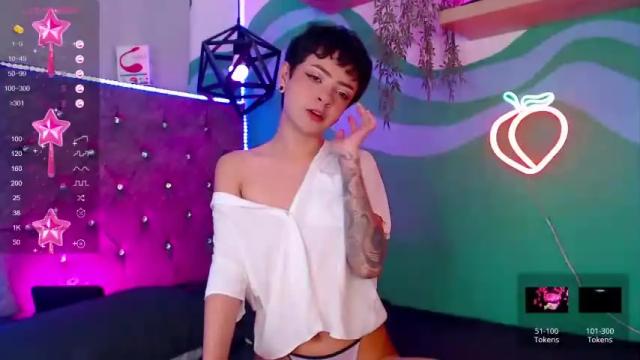 Image 3 of lisathomm2023 Stream on Chaturbate on 16 months ago