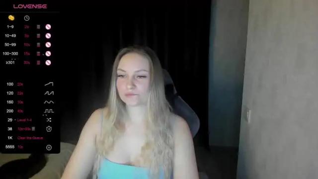 Image 10 of lisavanoranje Stream on Chaturbate on 17 months ago