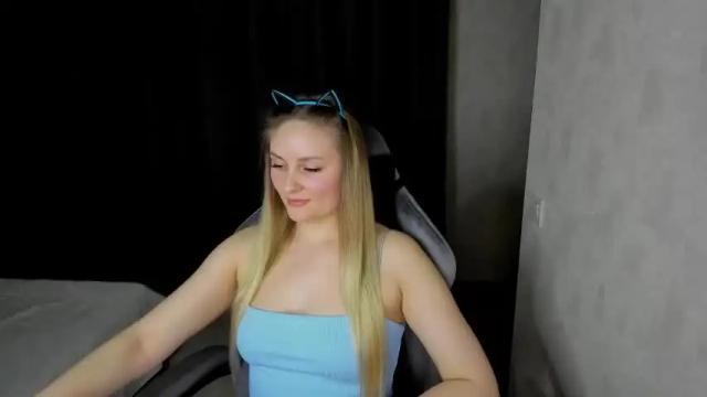 Image 12 of lisavanoranje Stream on Chaturbate on 16 months ago
