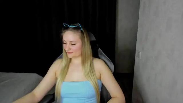 Image 7 of lisavanoranje Stream on Chaturbate on 16 months ago