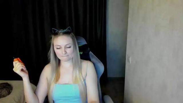 Image 7 of lisavanoranje Stream on Chaturbate on 16 months ago