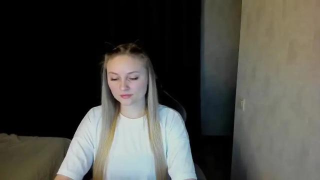 Thumbnail 1, lisavanoranje's Stream at Chaturbate, 16 months ago