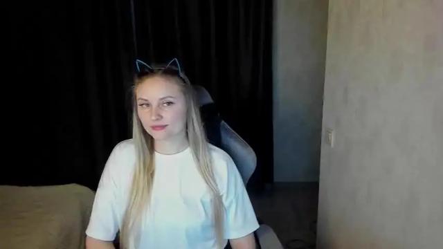 Image 6 of lisavanoranje Stream on Chaturbate on 16 months ago