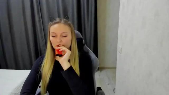 Thumbnail 2, lisavanoranje's Stream at Chaturbate, 16 months ago