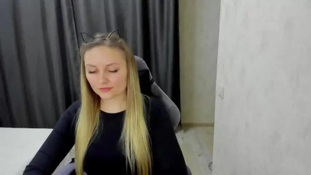 Image 6 of lisavanoranje Stream on Chaturbate on 16 months ago