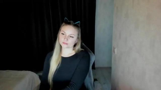 Image 2 of lisavanoranje Stream on Chaturbate on 16 months ago