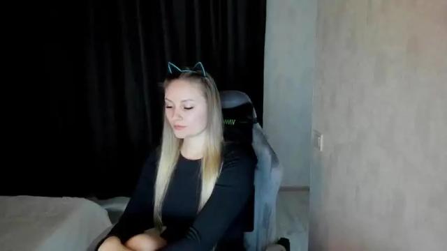 Image 6 of lisavanoranje Stream on Chaturbate on 16 months ago