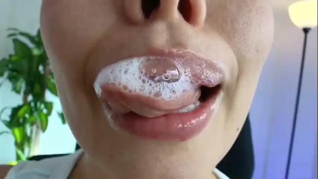 Image 3 of lisbet_21x Stream on Chaturbate on 4 months ago