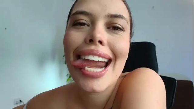 Image 10 of lisbet_21x Stream on Chaturbate on 4 months ago