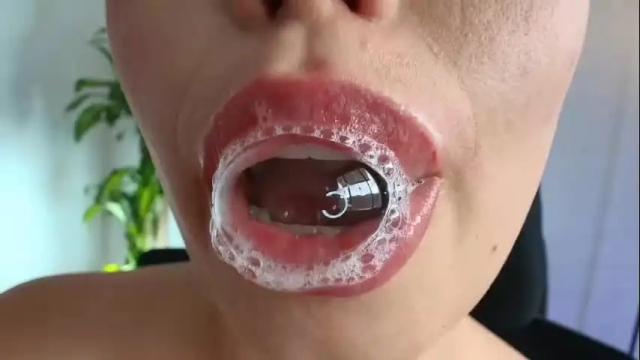 Image 2 of lisbet_21x Stream on Chaturbate on 4 months ago