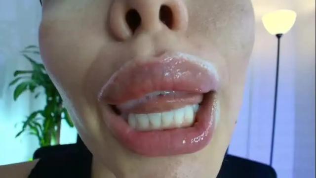 Image 7 of lisbet_21x Stream on Chaturbate on 3 months ago