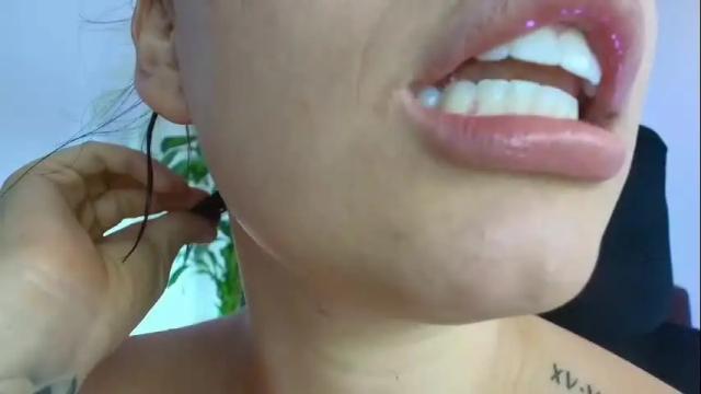 Image 6 of lisbet_21x Stream on Chaturbate on 3 months ago