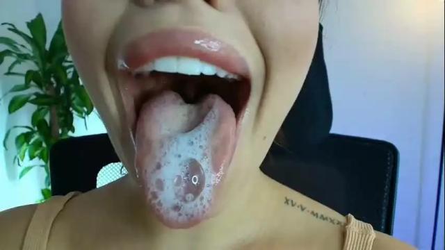 Image 2 of lisbet_21x Stream on Chaturbate on 2 months ago