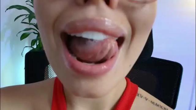 Image 4 of lisbet_21x Stream on Chaturbate on 1 month ago
