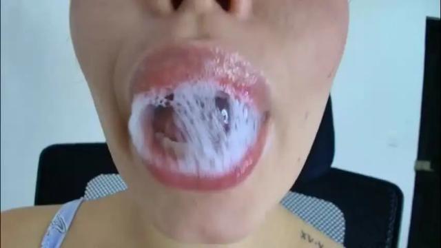 Image 2 of lisbet_21x Stream on Chaturbate on 1 month ago