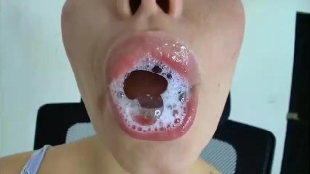 Image 4 of lisbet_21x Stream on Chaturbate on 1 month ago