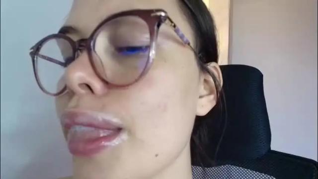 Image 4 of lisbet_21x Stream on Chaturbate on 1 month ago