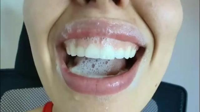 Image 3 of lisbet_21x Stream on Chaturbate on 28 days ago