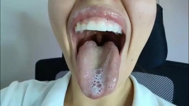 Image 3 of lisbet_21x Stream on Chaturbate on 23 days ago