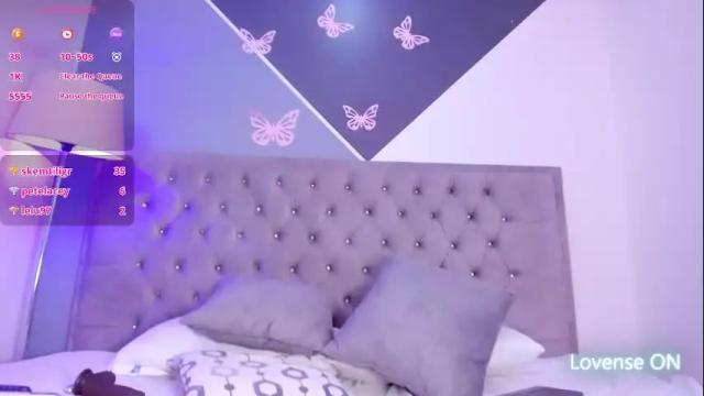 Image 7 of lisbethdavilas Stream on Chaturbate on 1 month ago
