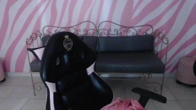 Image 2 of liseth_rodrigurez Stream on Chaturbate on 18 months ago