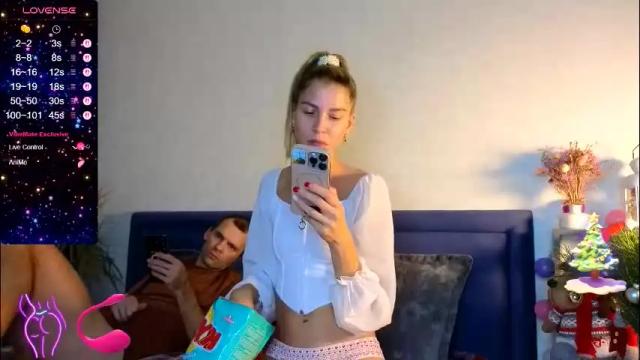 Image 4 of lisi4ka_basik33 Stream on Chaturbate on 1 month ago