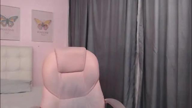 Image 11 of liss_black Stream on Chaturbate on 26 days ago
