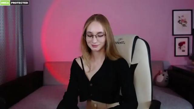 Image 12 of lissa__fox Stream on Chaturbate on 19 months ago
