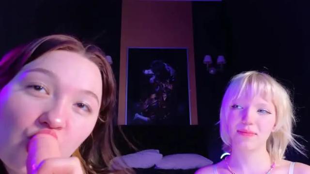 Image 7 of lissa_kissy Stream on Chaturbate on 13 months ago