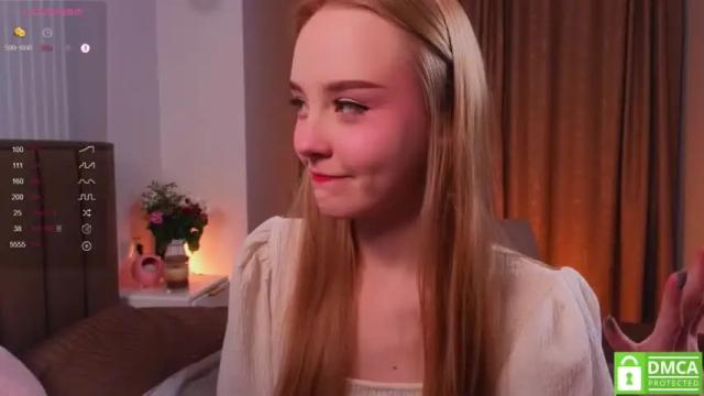 Image 10 of lissa_meooow Stream on Chaturbate on 13 months ago