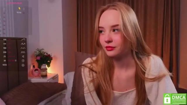 Image 5 of lissa_meooow Stream on Chaturbate on 13 months ago