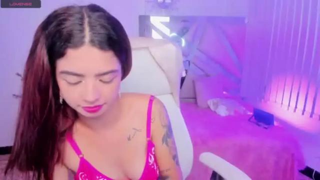 Image 3 of lissaa_rosse Stream on Chaturbate on 16 months ago