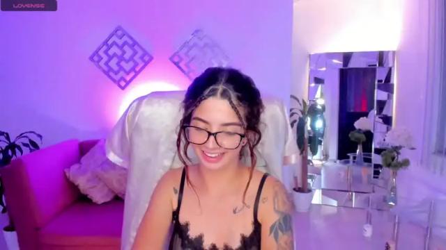 Image 11 of lissaa_rosse Stream on Chaturbate on 15 months ago