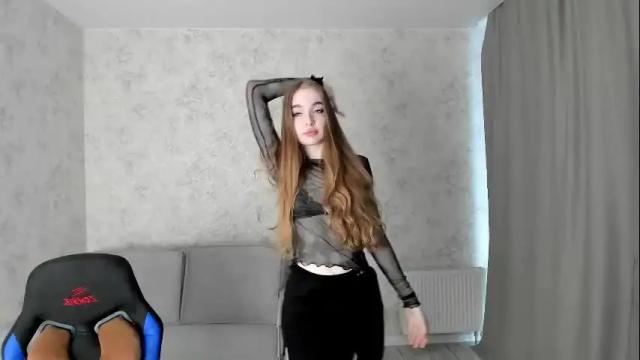 Image 3 of lissacain Stream on Chaturbate on 3 months ago