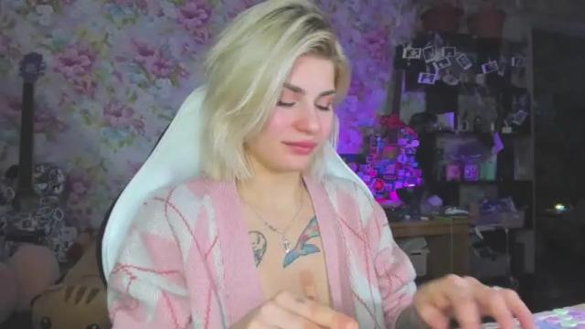 Image 6 of lissakss Stream on Chaturbate on 15 months ago