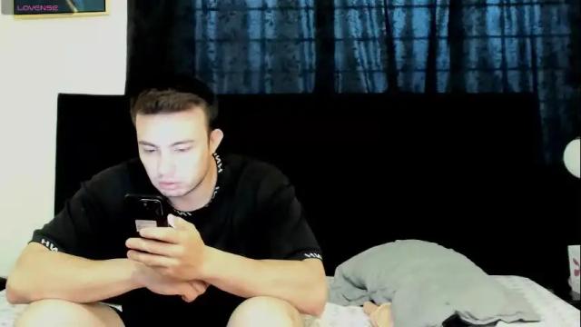 Image 11 of lissandthor Stream on Chaturbate on 2 months ago