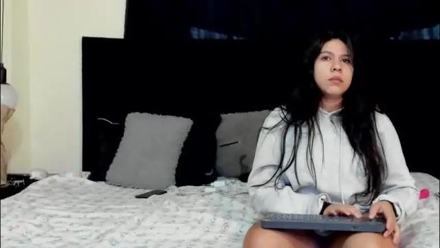 Image 3 of lissandthor Stream on Chaturbate on 3 days ago