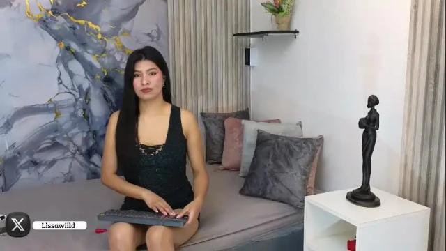 Image 3 of lissawild_ Stream on Chaturbate on 1 month ago