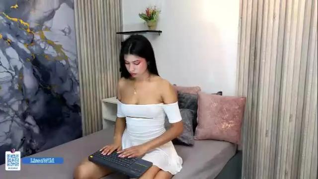 Image 6 of lissawild_ Stream on Chaturbate on 27 days ago