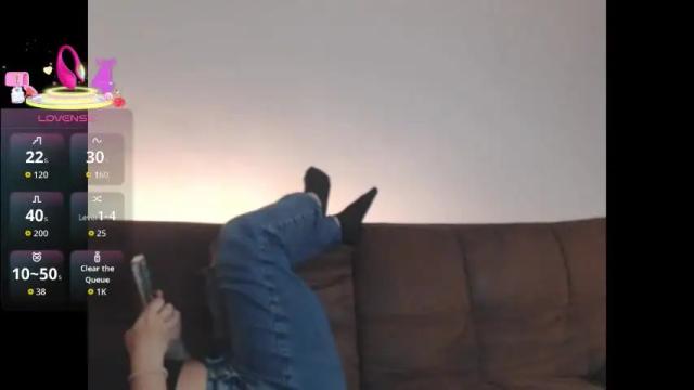 Image 3 of litlle_danni Stream on Chaturbate on 2 months ago