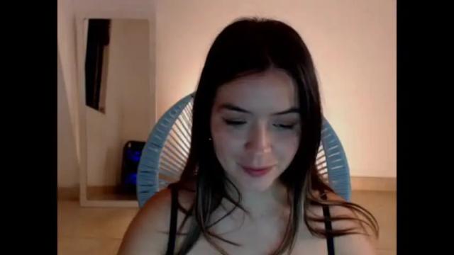 Image 3 of litlle_danni Stream on Chaturbate on 2 months ago